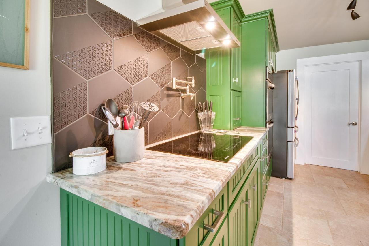 Charming Mountain Home Retreat Walk To Marina! Luaran gambar