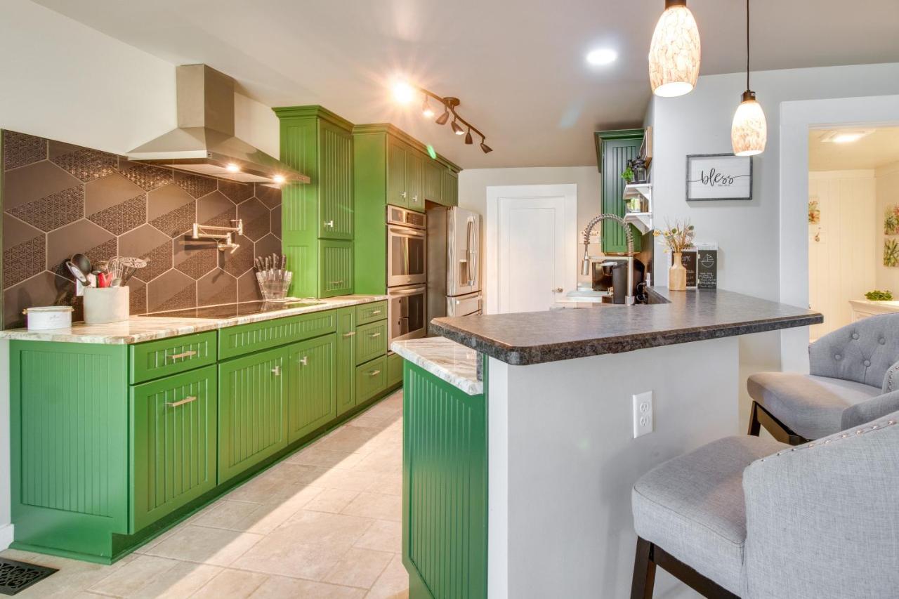 Charming Mountain Home Retreat Walk To Marina! Luaran gambar