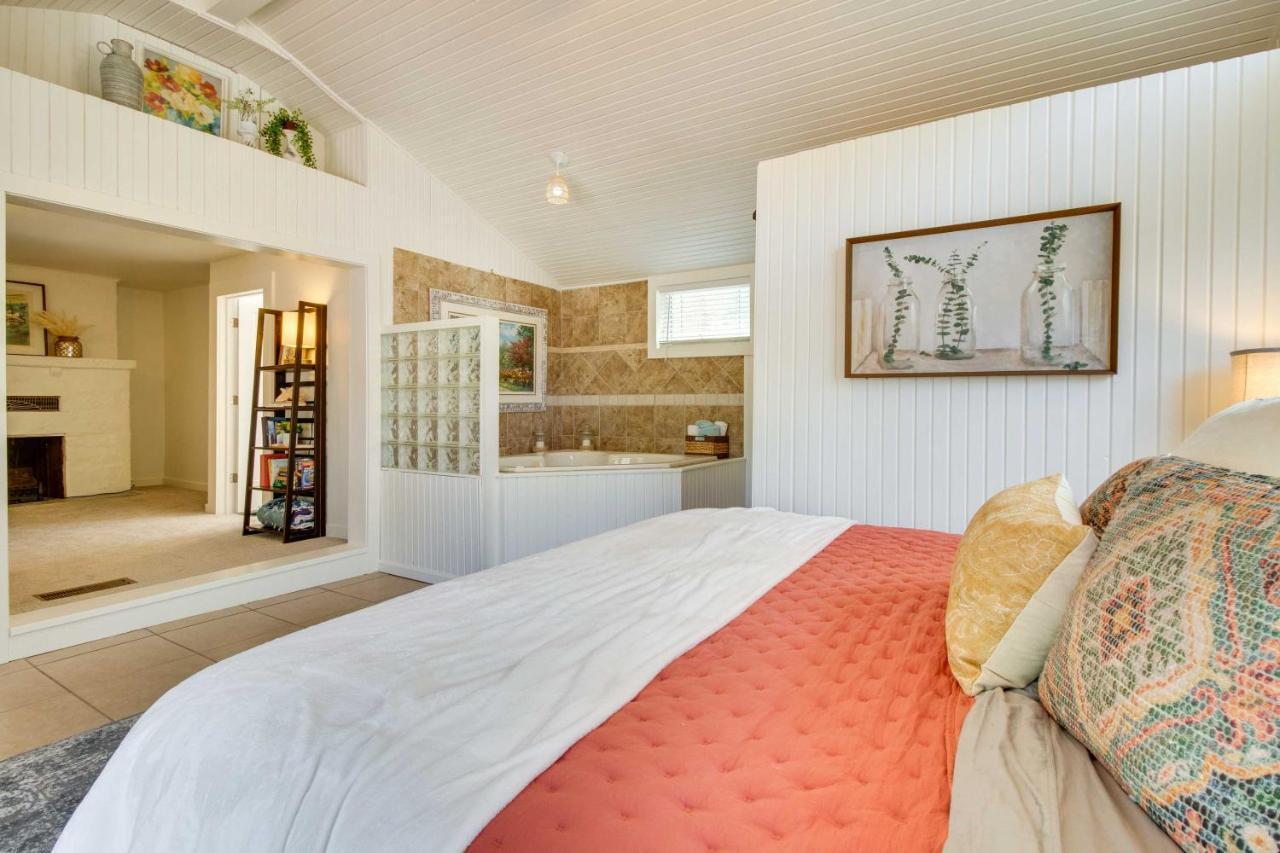 Charming Mountain Home Retreat Walk To Marina! Luaran gambar
