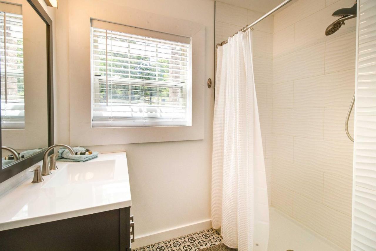 Charming Mountain Home Retreat Walk To Marina! Luaran gambar