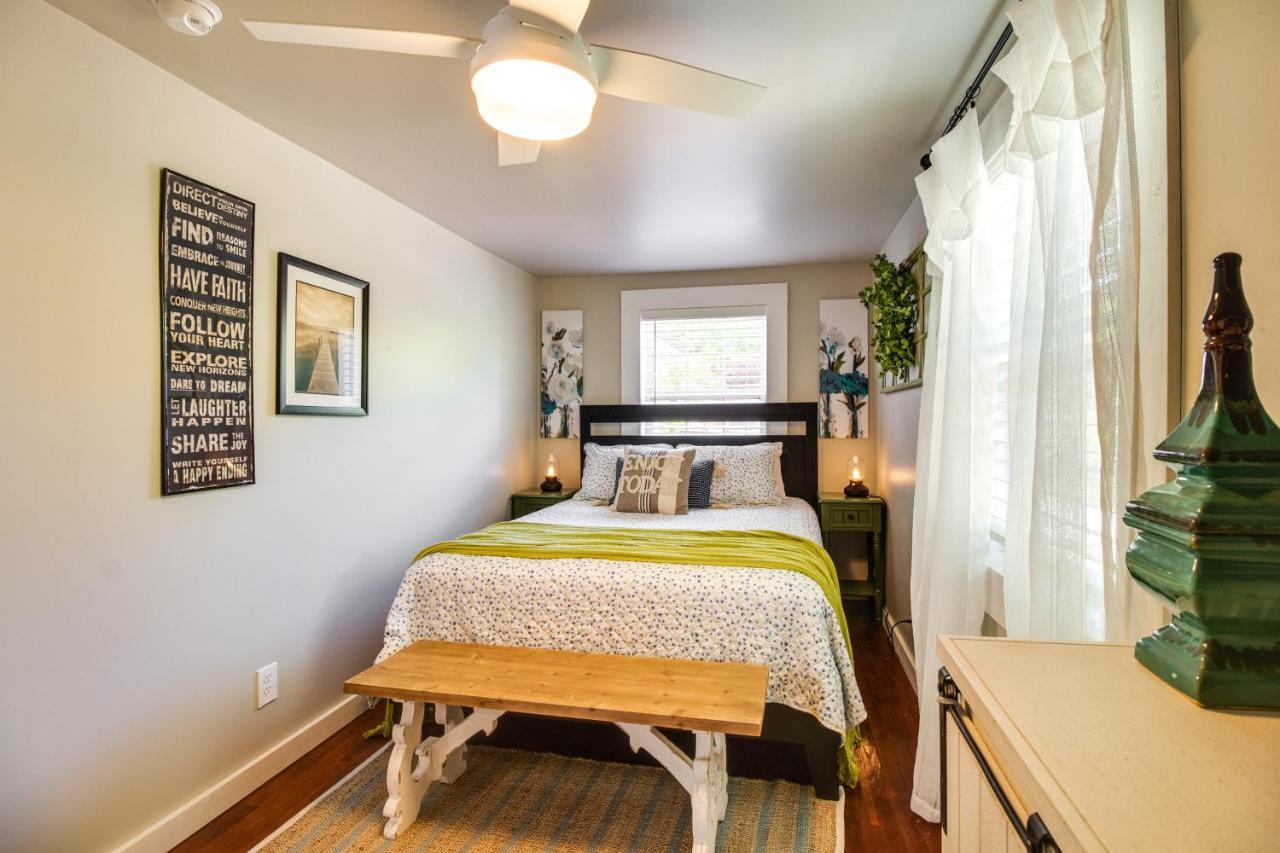 Charming Mountain Home Retreat Walk To Marina! Luaran gambar